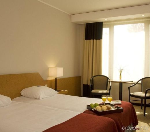 M Hotel