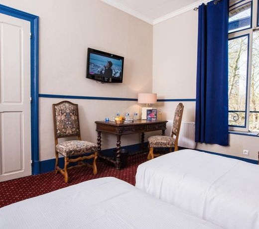 Chenal Hotel