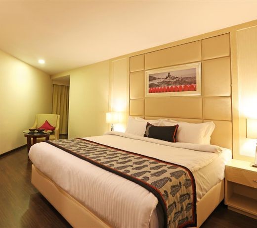 Golden Tulip Jaipur