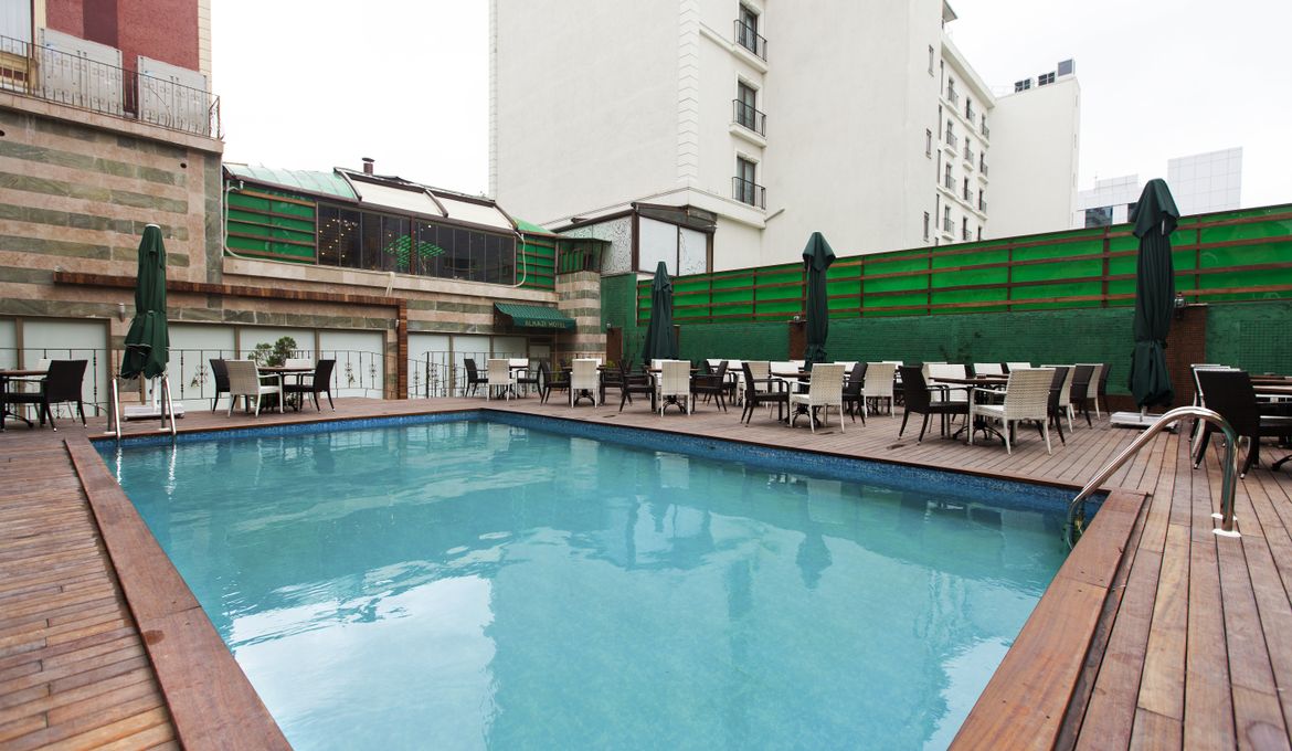 Alrazi Hotel