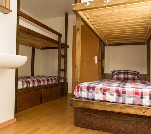 Hostel Le Poussin
