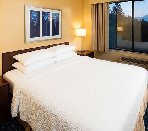 Holiday Inn & Suites Bothell Seattle Northeast, an IHG Hotel
