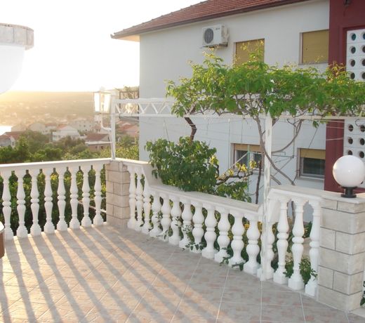 Apartments Kostović 1943