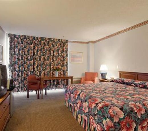 Travelodge by Wyndham Cleveland Airport