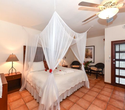 Victoria House Resort & Spa