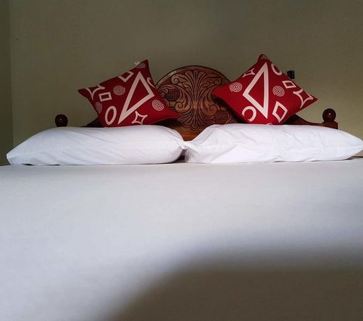 SUMMER SET INN