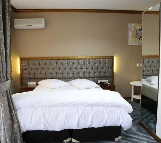 Grand Sera Hotel