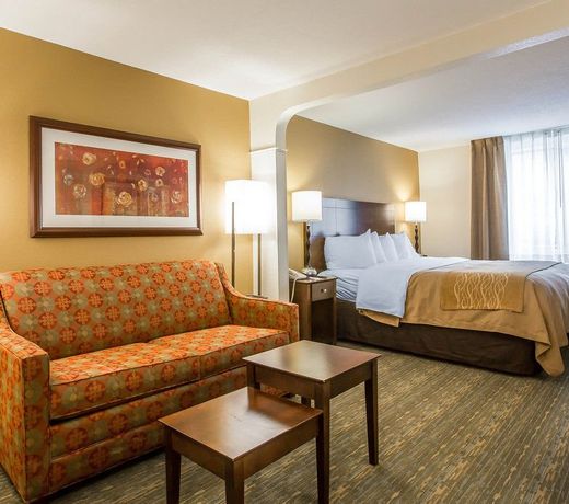 Holiday Inn Express & Suites - Lincoln East - White Mountains, an IHG Hotel