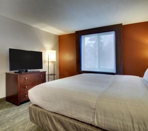 Holiday Inn Express & Suites - Lincoln East - White Mountains, an IHG Hotel