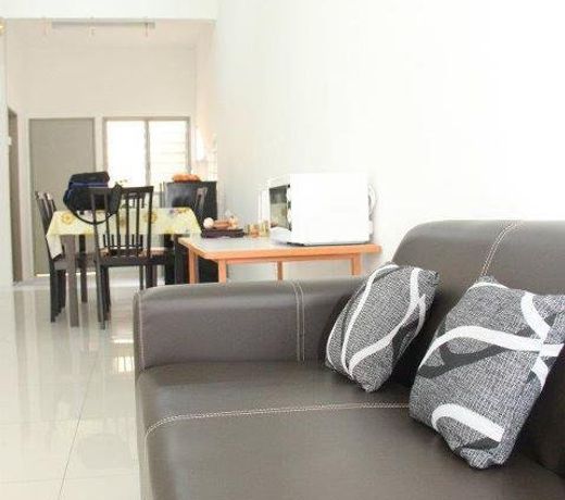 TROPICAL TERRACE HOMESTAY