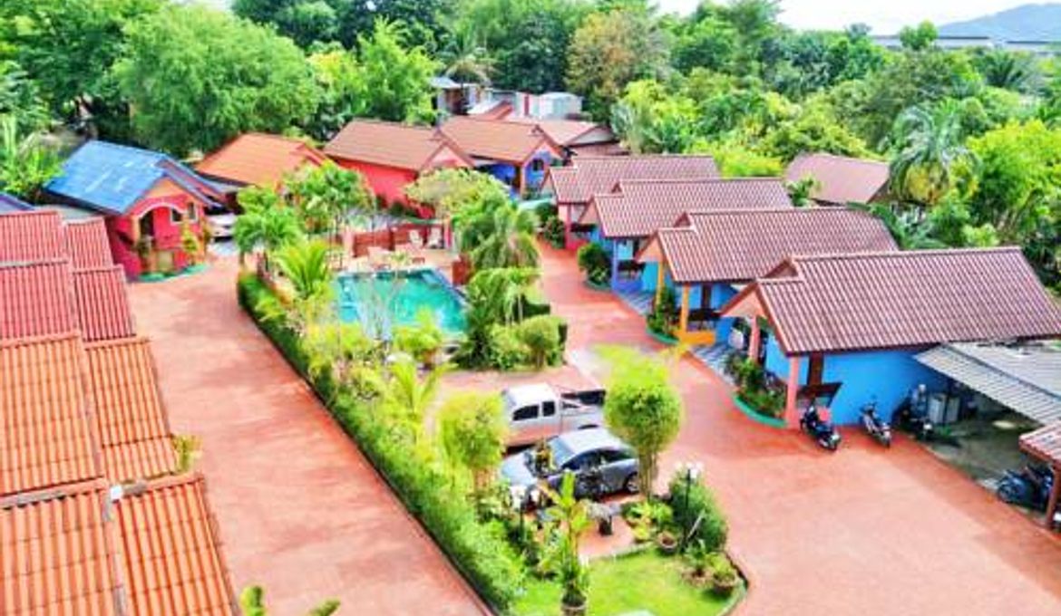 Phaithong Sotel Resort