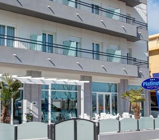 Hotel Platinum