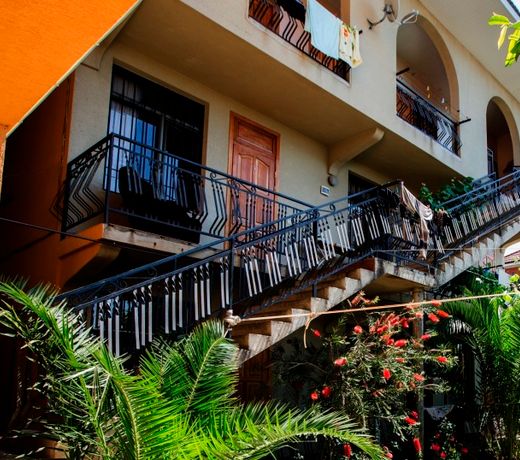 Hotel Garmon