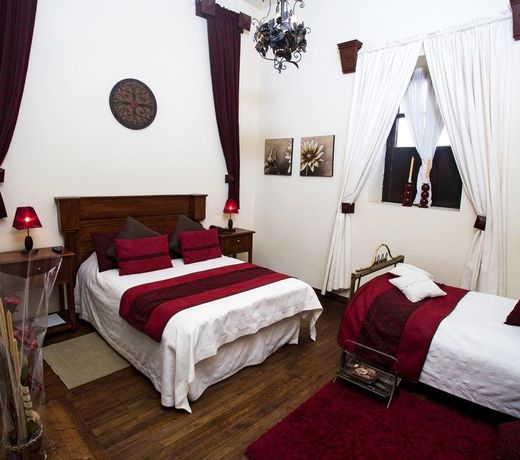 Roka Plaza Hotel Boutique