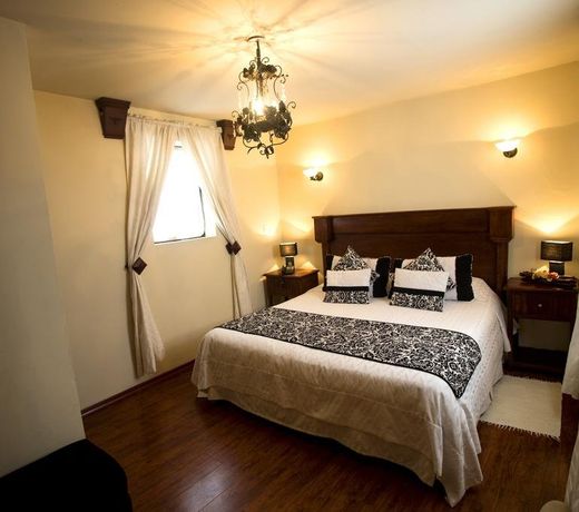 Roka Plaza Hotel Boutique