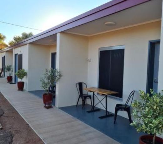 Safari Lodge Motel