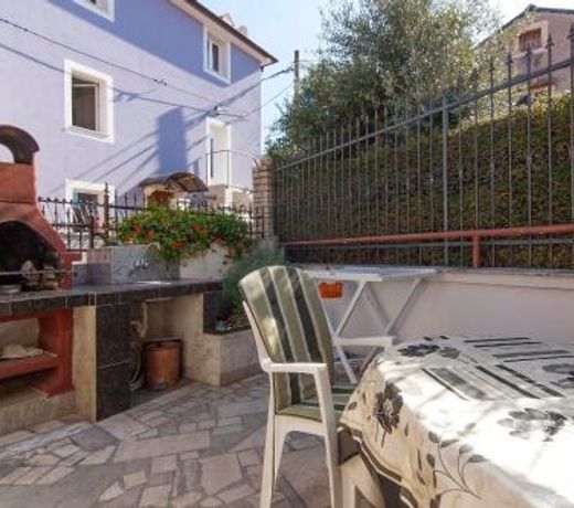 Apartment House Cukon