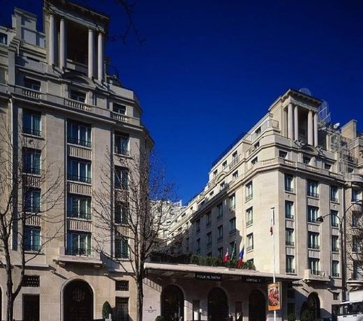 NearBy Hotel