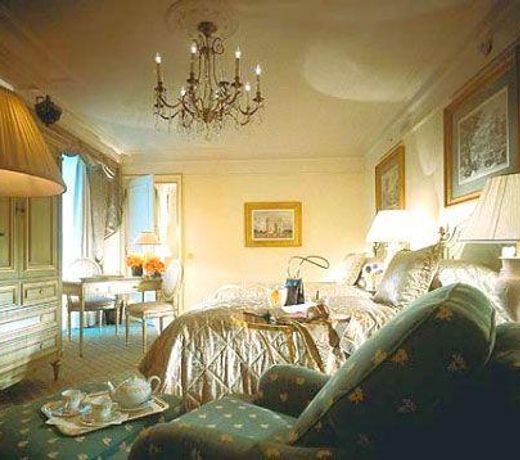 Four Seasons Hotel George V Paris