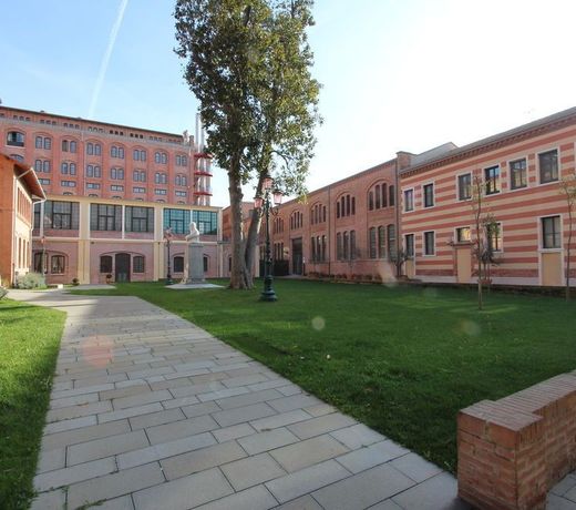City Apartments Stucky