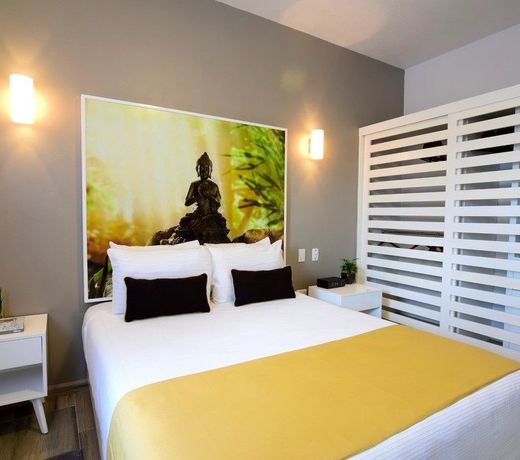 Azura Boutique Hotel