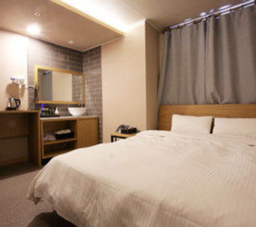 A7 HOTEL