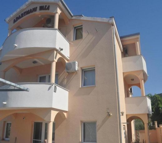 Apartments Vala