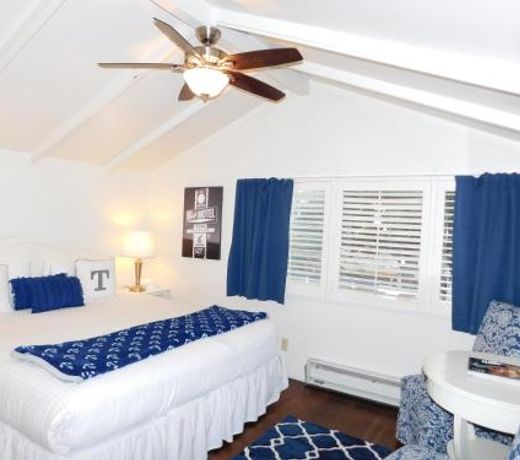 Lamp Lighter Inn and Sunset Suites