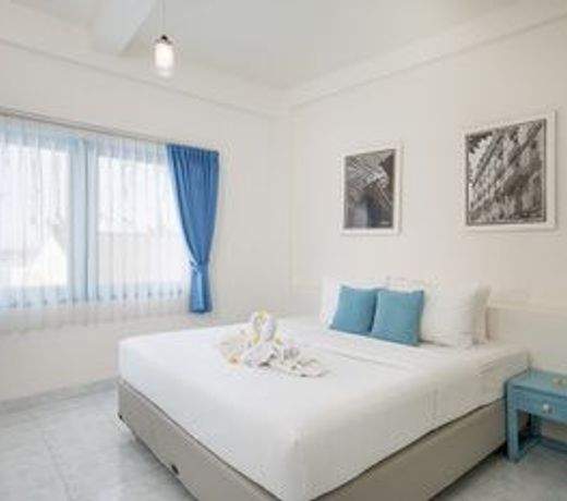 Paras Paros Marina Lodge