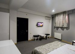 Hotel Batoni Near Airport, регион , город Алексеевка - Фотография отеля №1