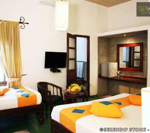 Serendip Stone Hotel and Bungalow