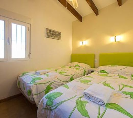 Villa Neus - PlusHolidays