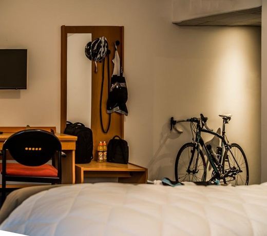 Fly Bike Hotel
