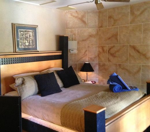 Helios â A Gay Menâs Clothing Optional Resort