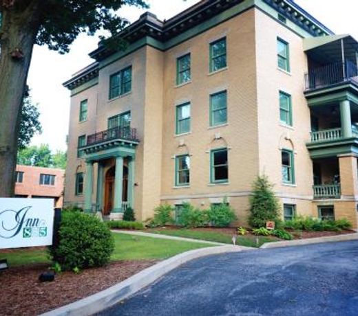 Inn at 835 Boutique Hotel