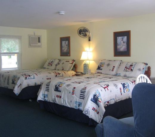 A Beach Breeze Inn