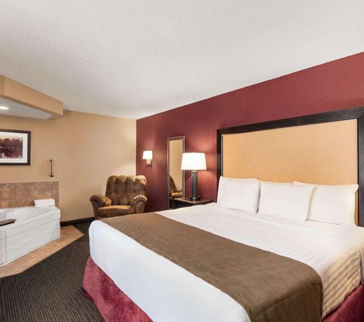 AmericInn by Wyndham Detroit Lakes