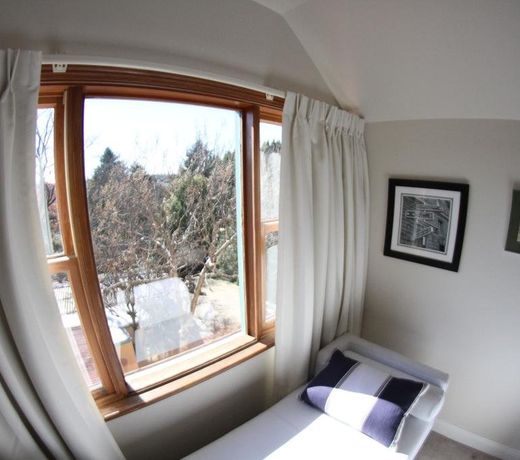 JAMISON GUESTHOUSE