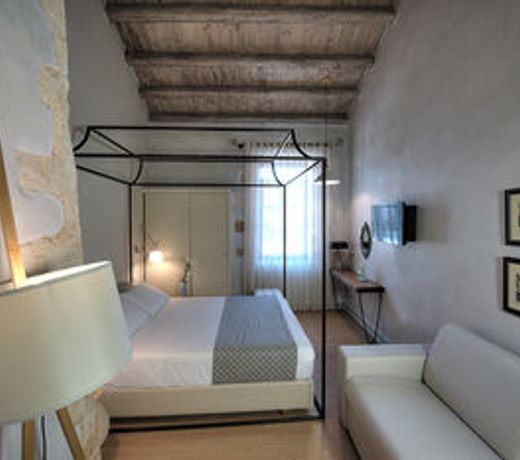 Elia Zampeliou Hotel