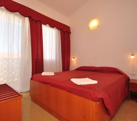 Kazela Apartments