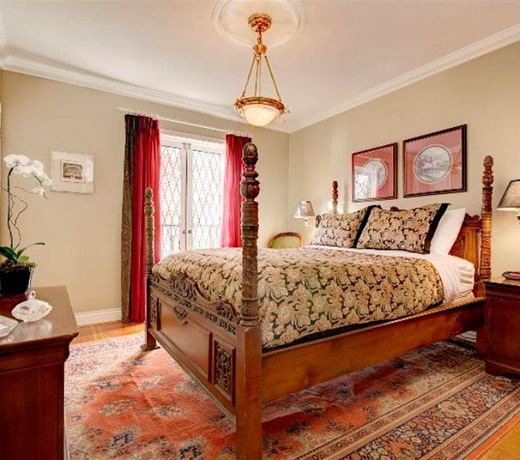 English Bay Inn Bed and Breakfast
