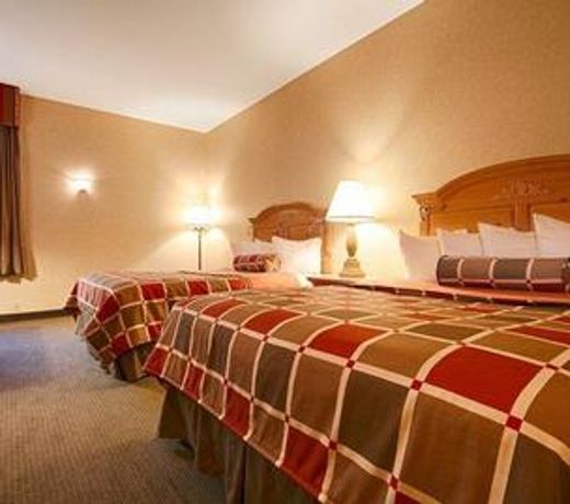 Best Western PLUS Revere Inn & Suites