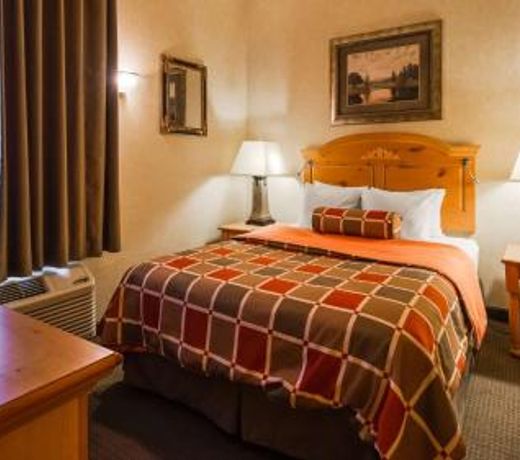 Best Western PLUS Revere Inn & Suites