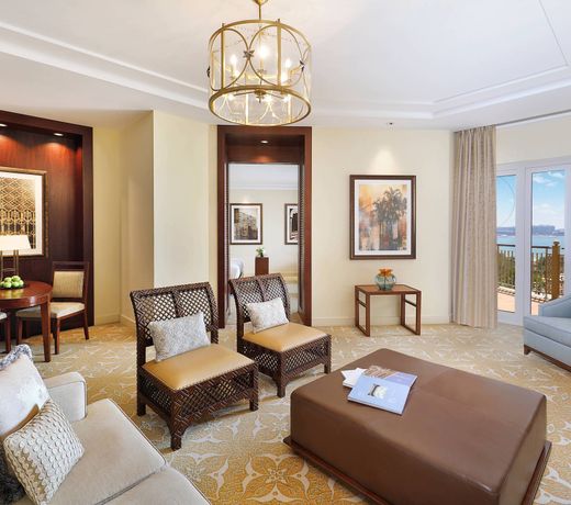 The Ritz-Carlton, Dubai