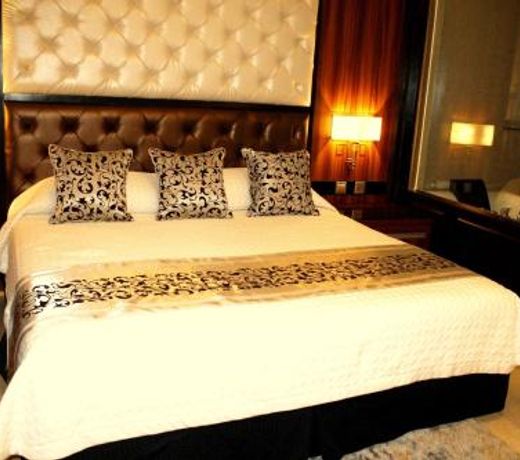 Central Park Tower Resort