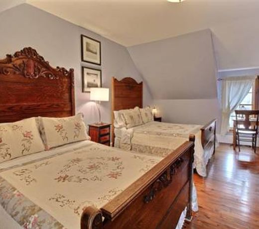 1854, The Maplegrove Inn
