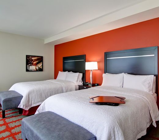 Hampton Inn and Suites Cincinnati - Downtown