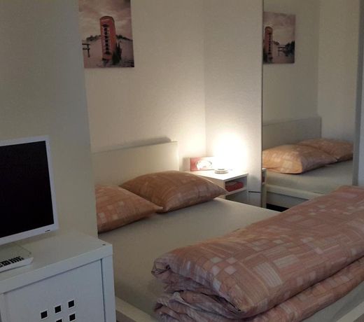 BERGSTRASSE HOMESTAY