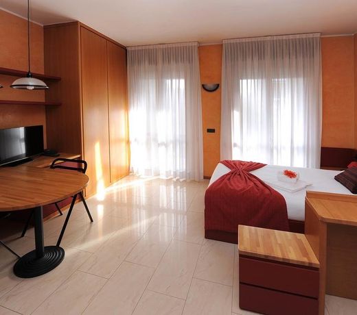 Cp Residence&Hotel