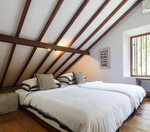 MO River House Luxury Villa